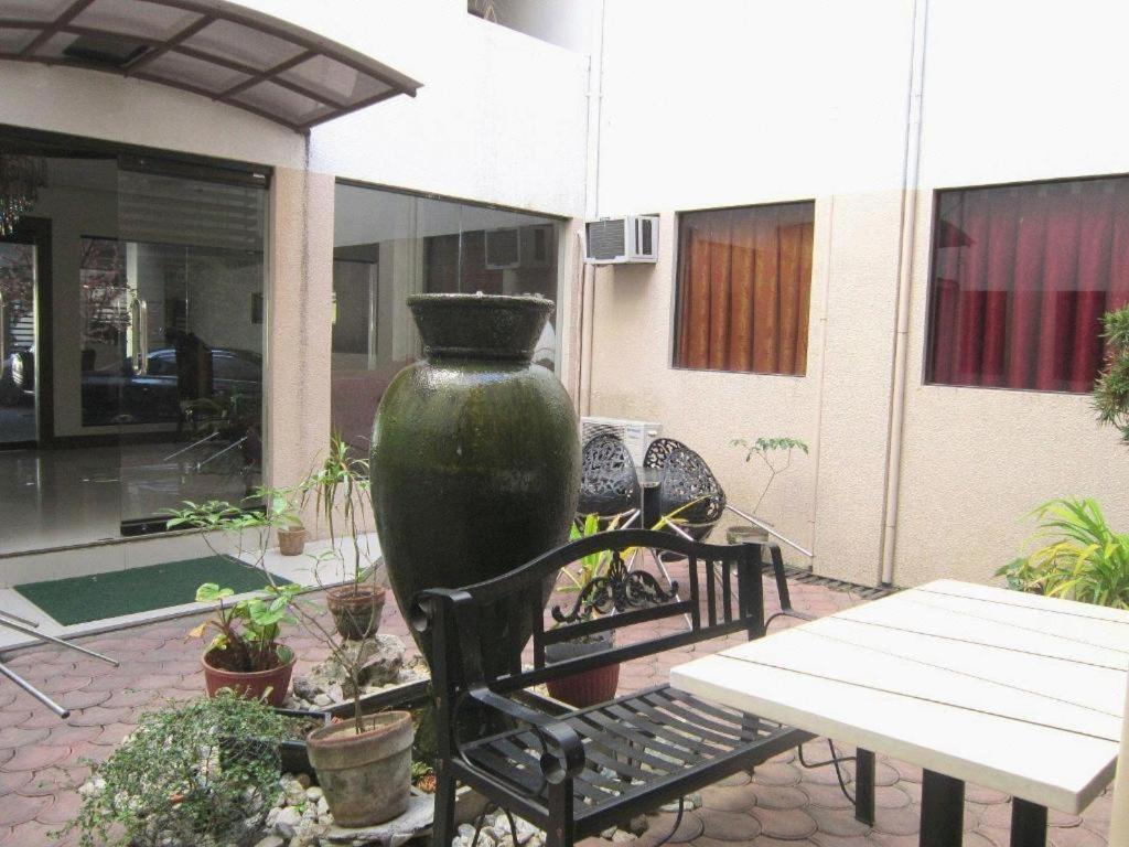 Rich Manor Pension House Cagayan de Oro Dış mekan fotoğraf